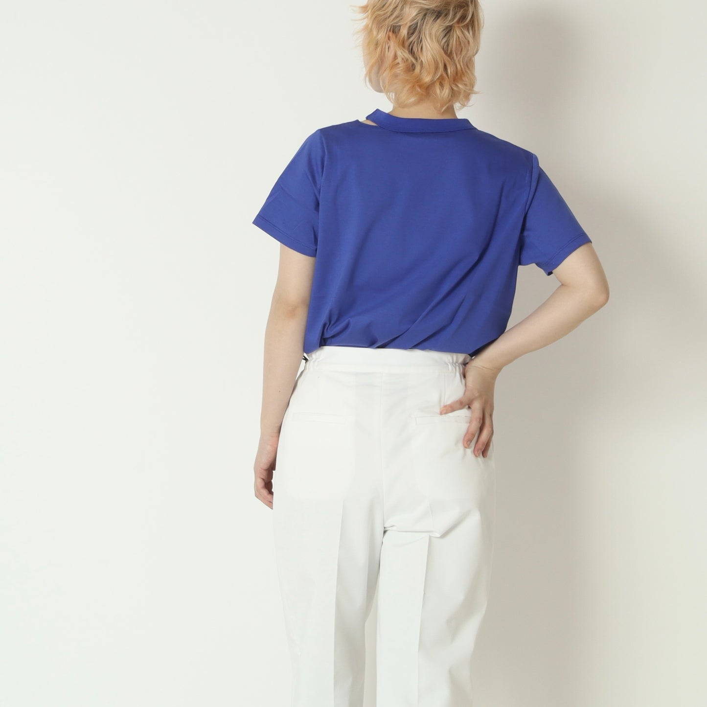 スリットネックデザインTシャツ 21268438