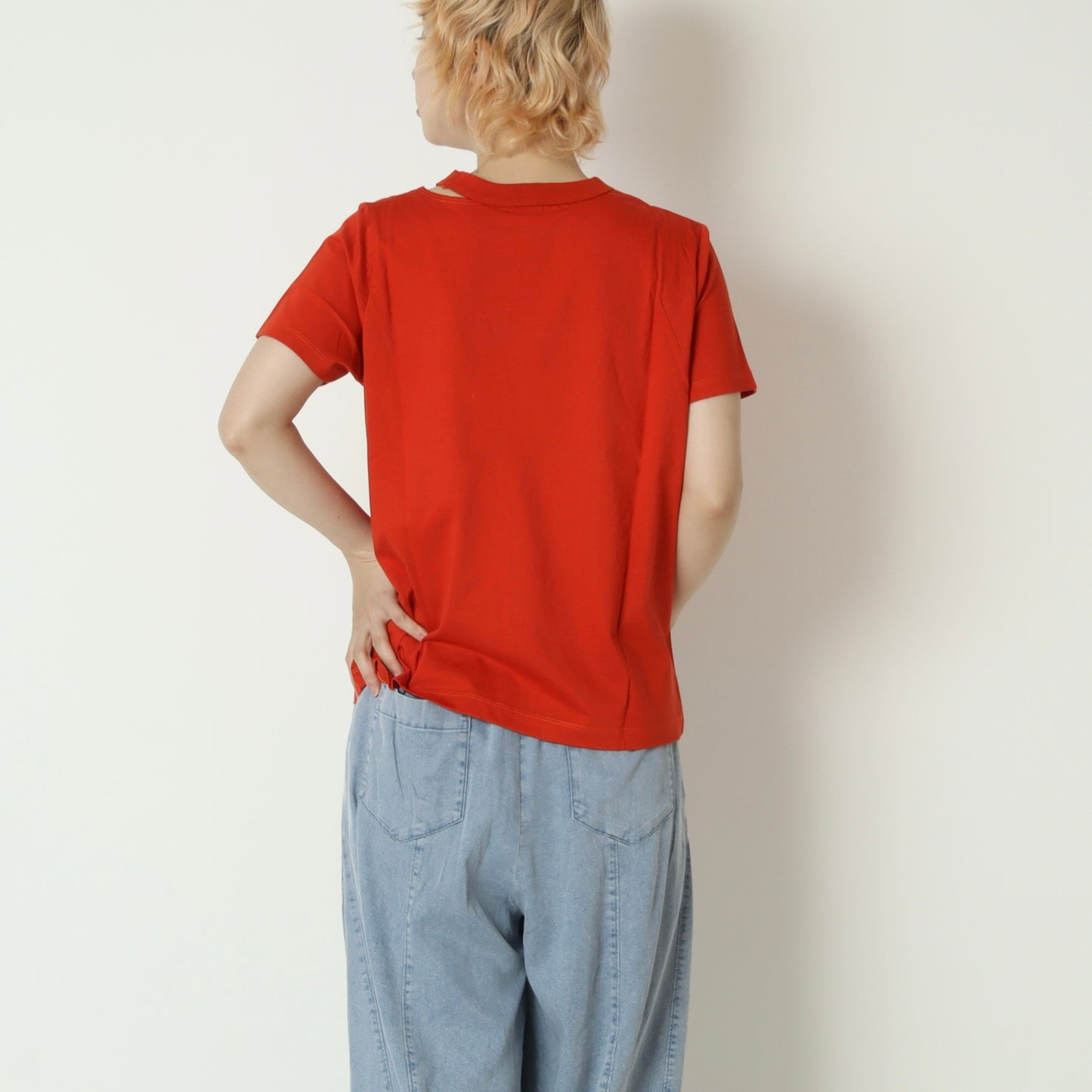 スリットネックデザインTシャツ 21268438