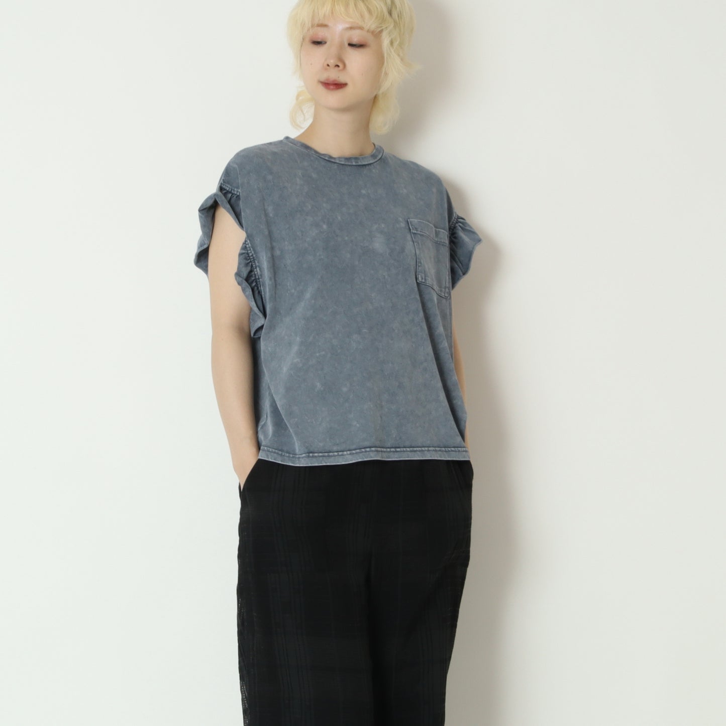 パウダー加工フリルスリーブTシャツ　80268384