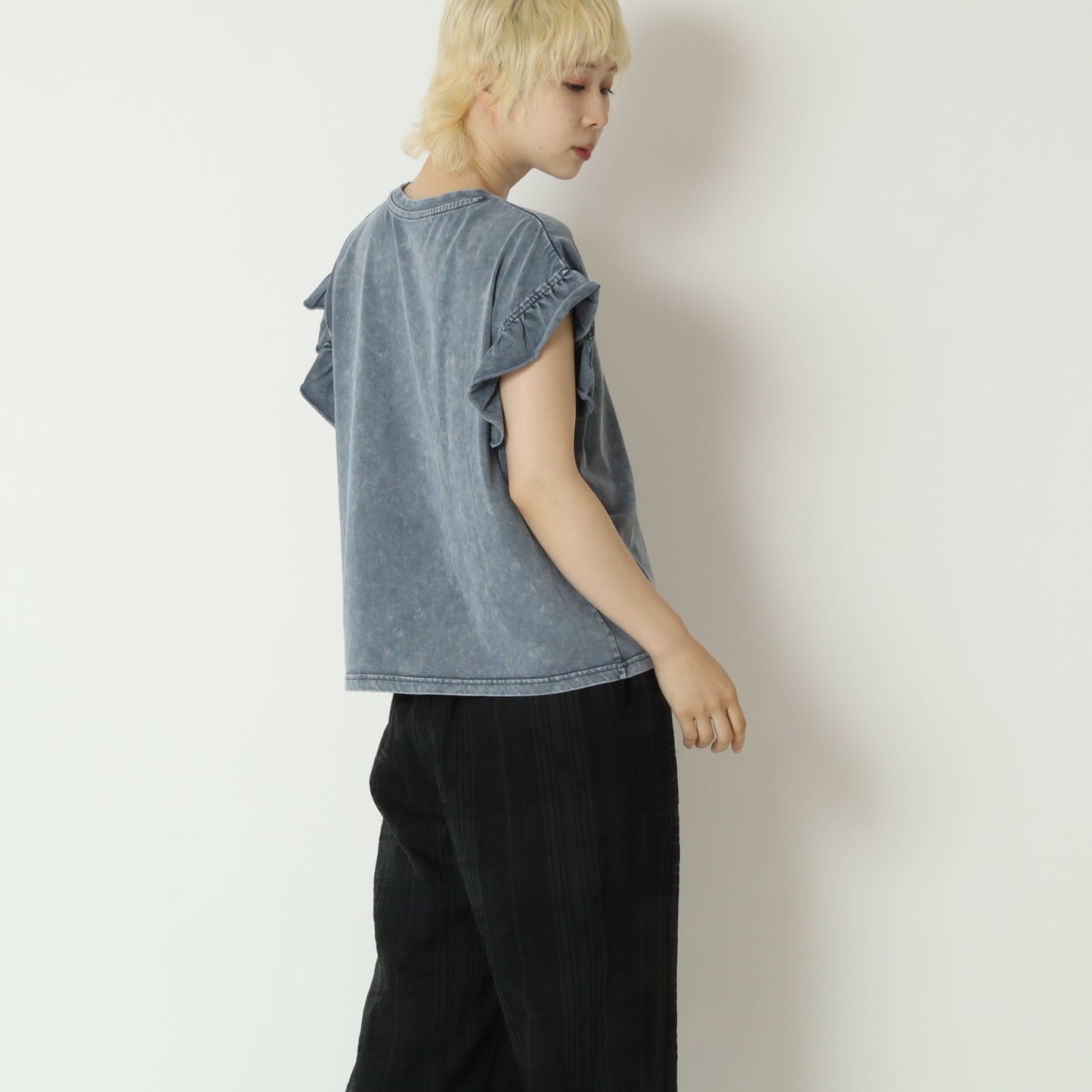 パウダー加工フリルスリーブTシャツ　80268384