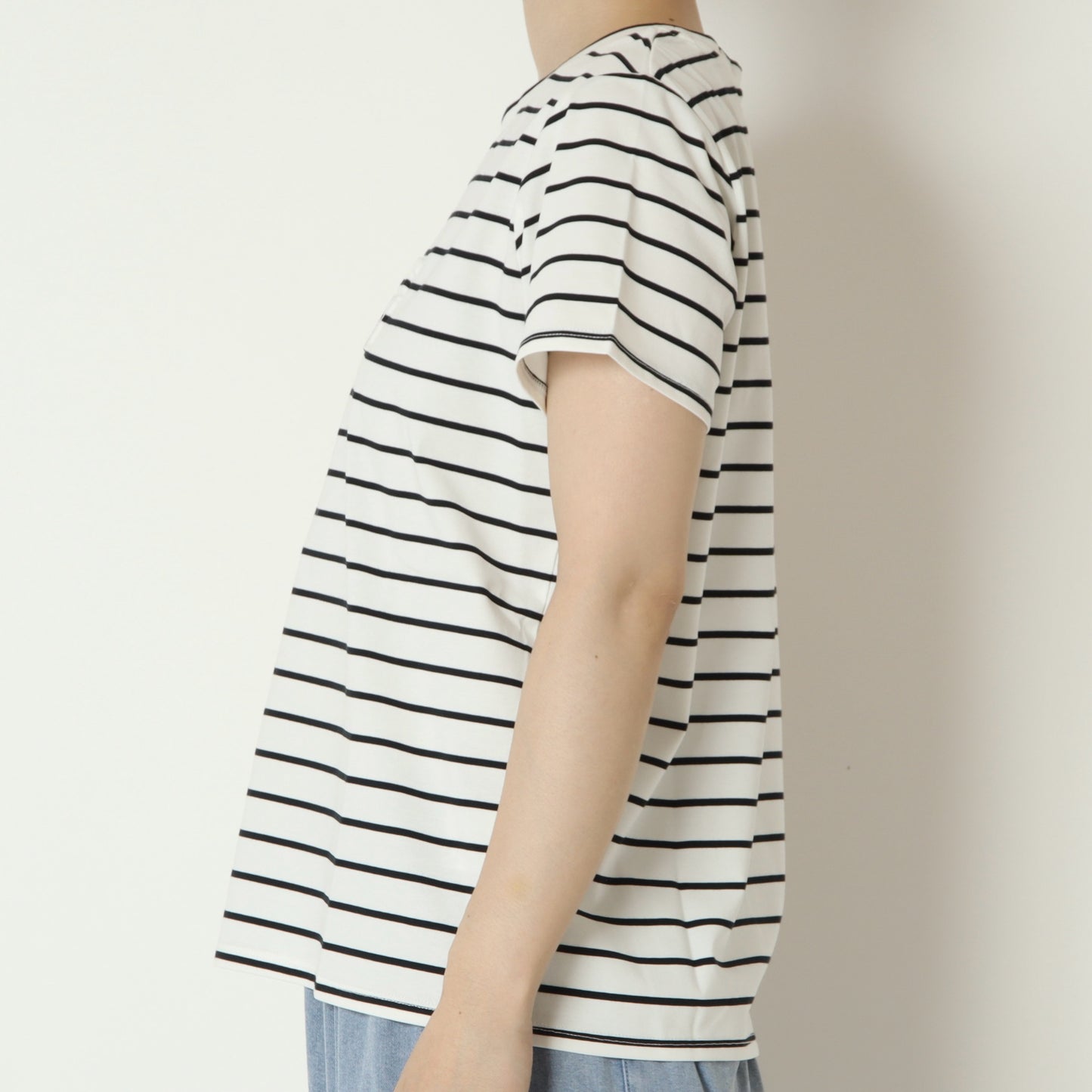 エンボス×箔ロゴTシャツ　DR2610023