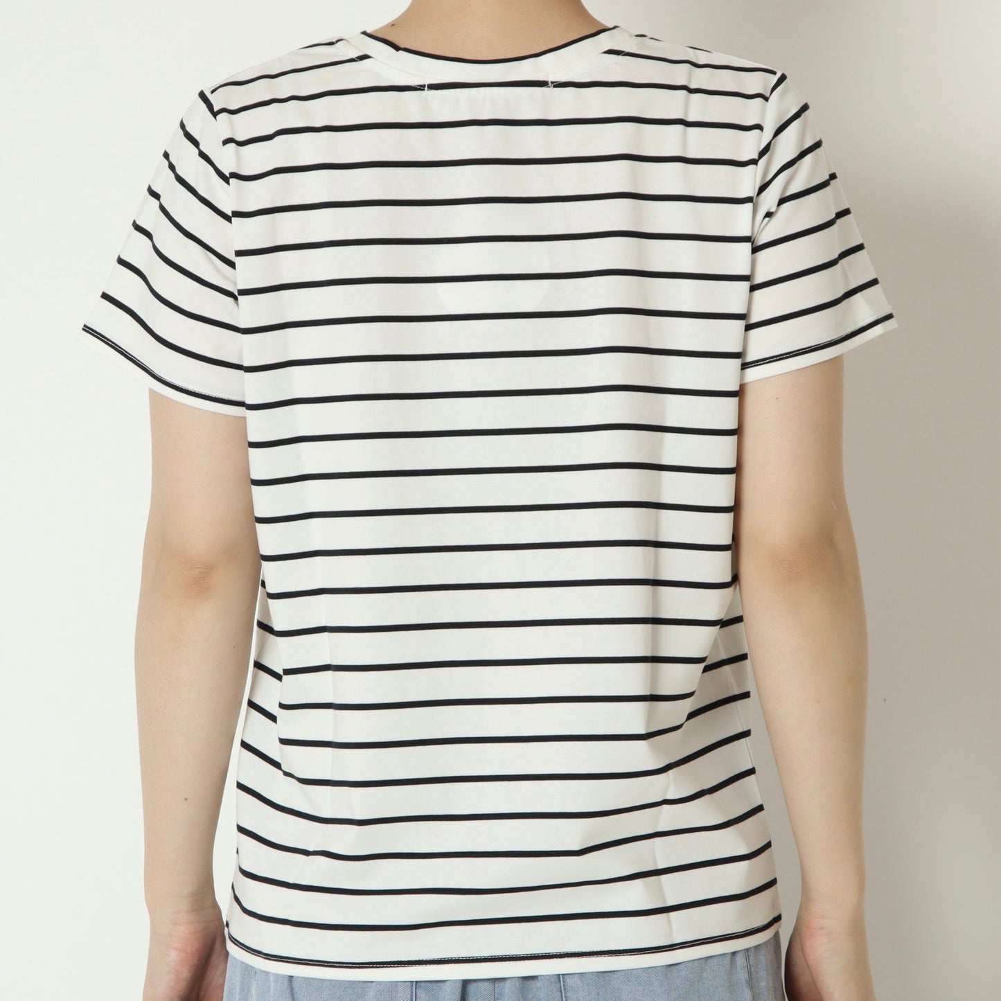エンボス×箔ロゴTシャツ　DR2610023