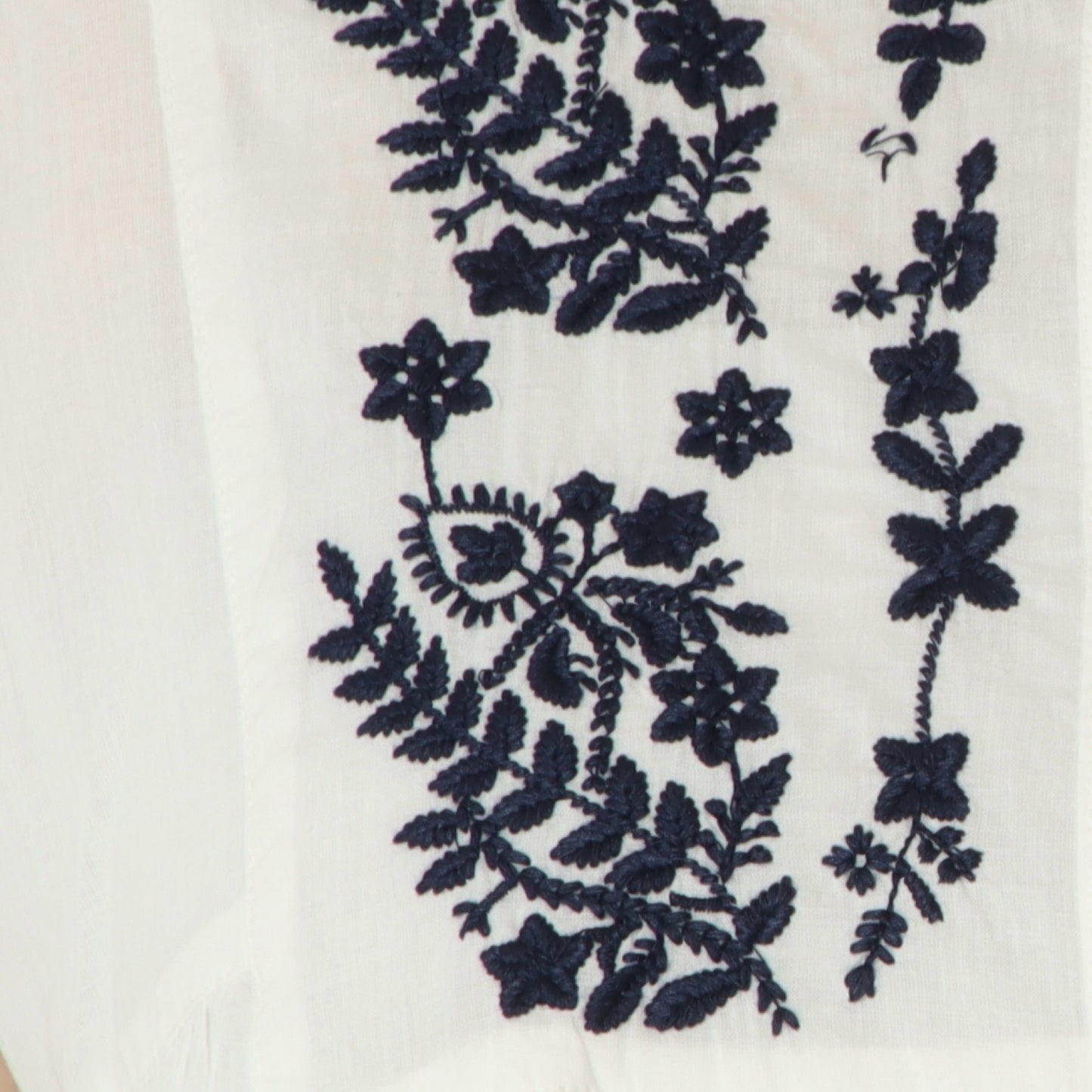 刺繍ギャザーチュニックノースリーブブラウス　DR2610010