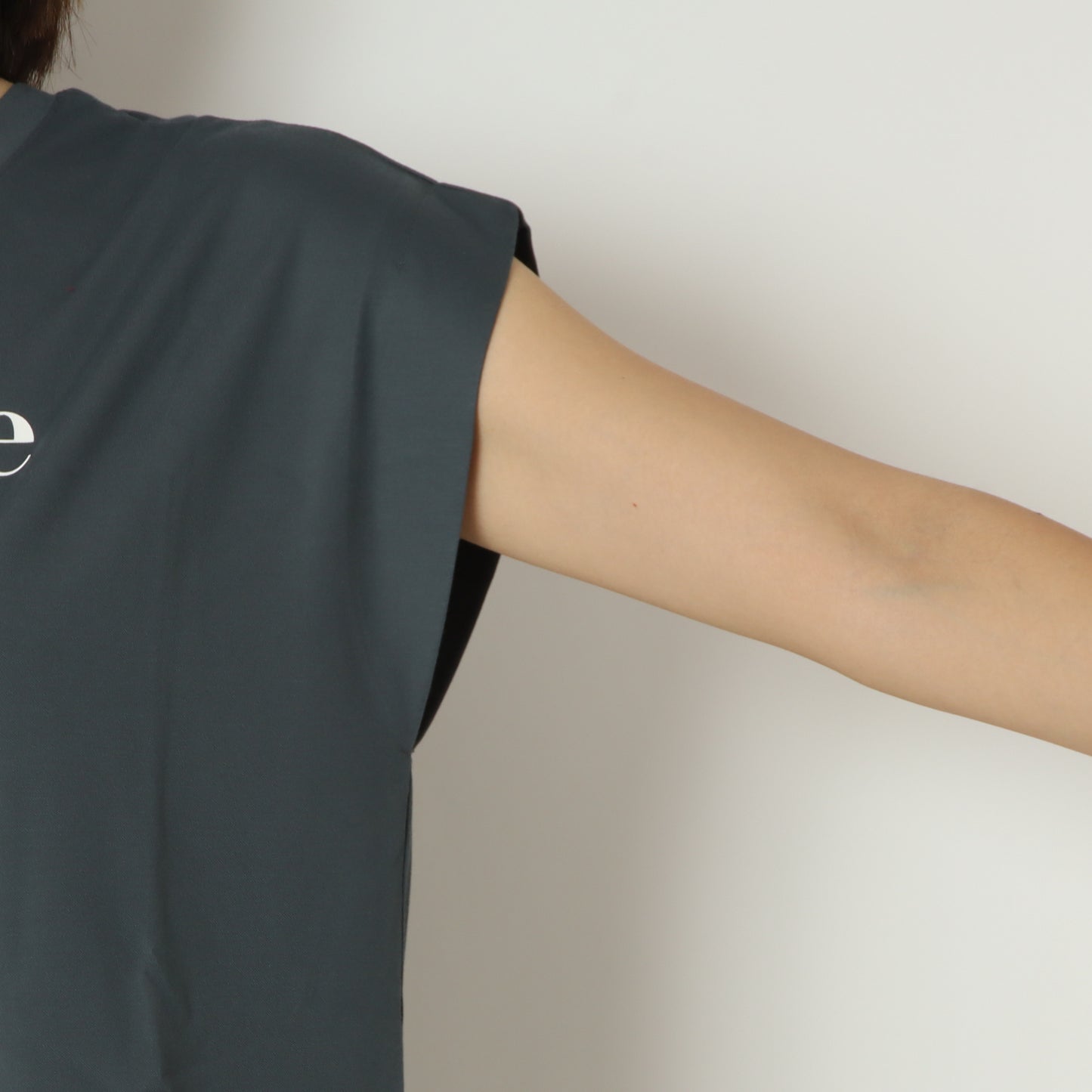 フレンチスリーブロゴTシャツ　DR2610031