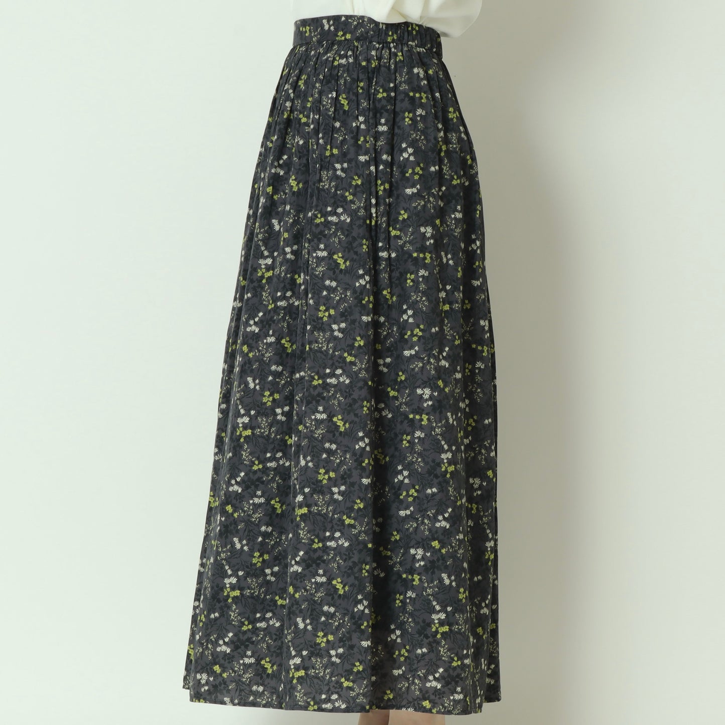 割線フラワープリントギャザースカート  U2304H-26