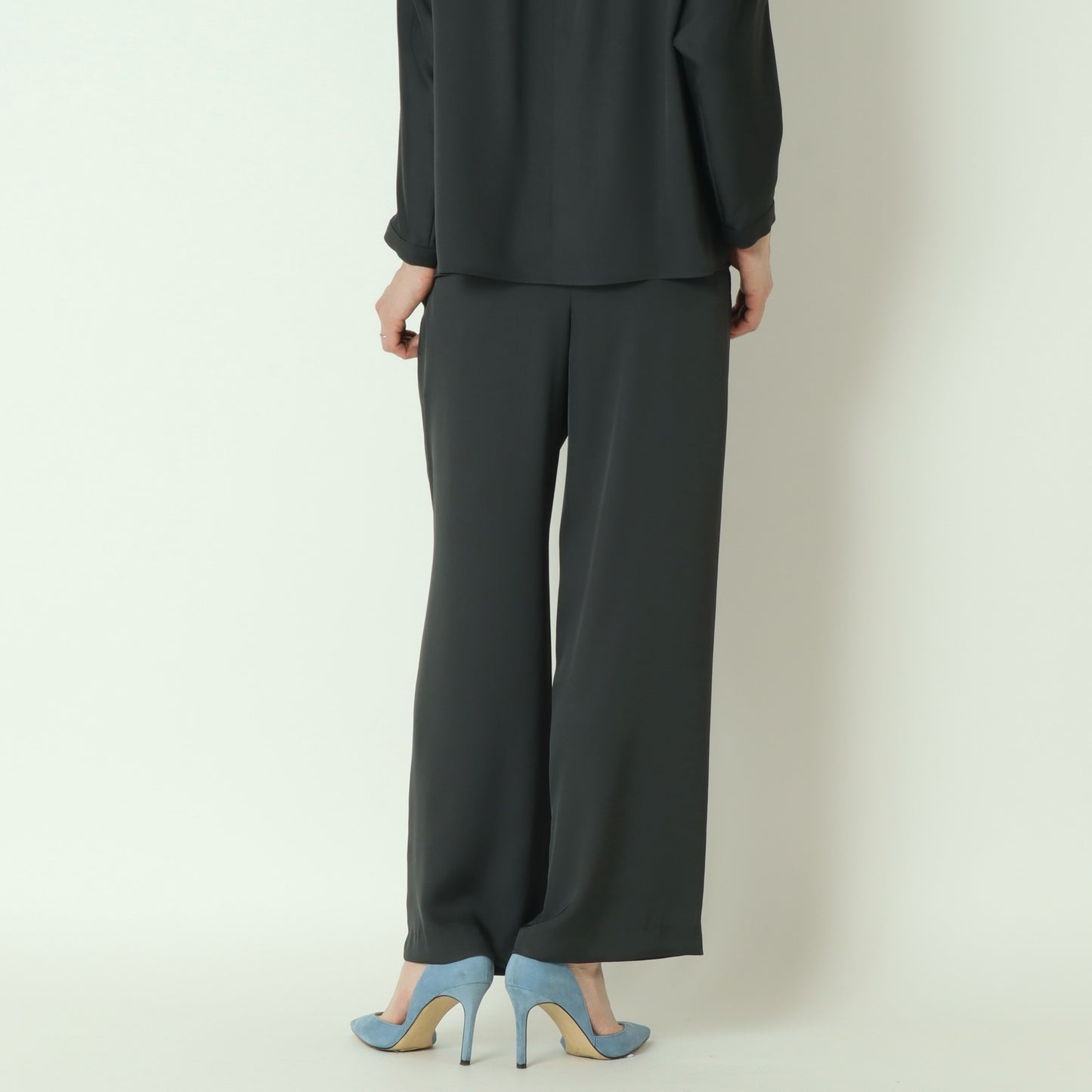 サテンツイルワイドパンツ  U2221H-25