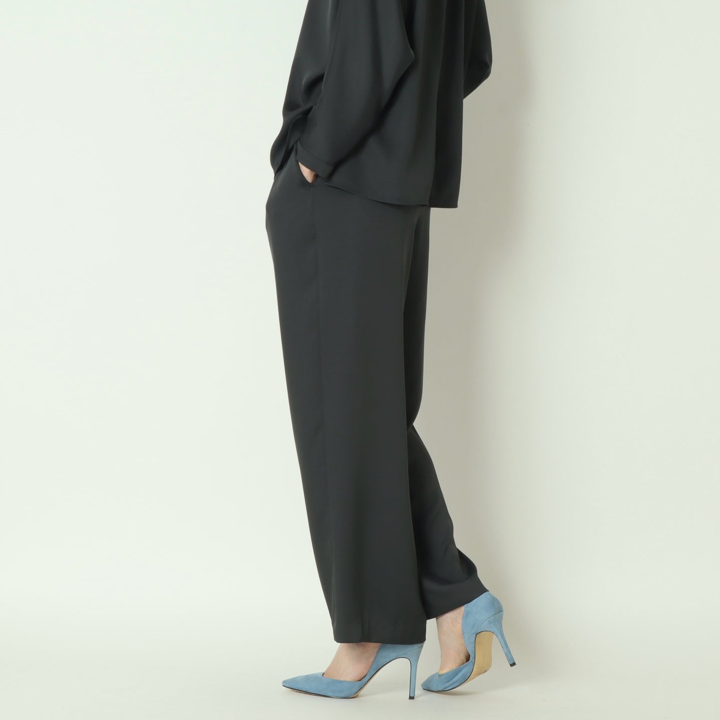 サテンツイルワイドパンツ  U2221H-25