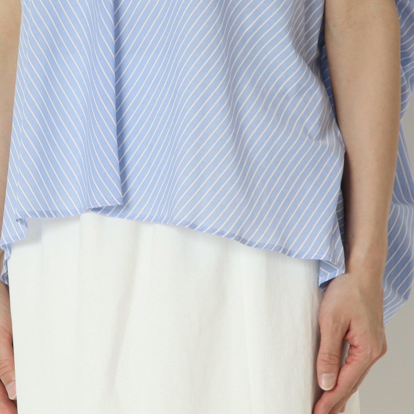 ストライププルオーバーブラウス　U2339H-26