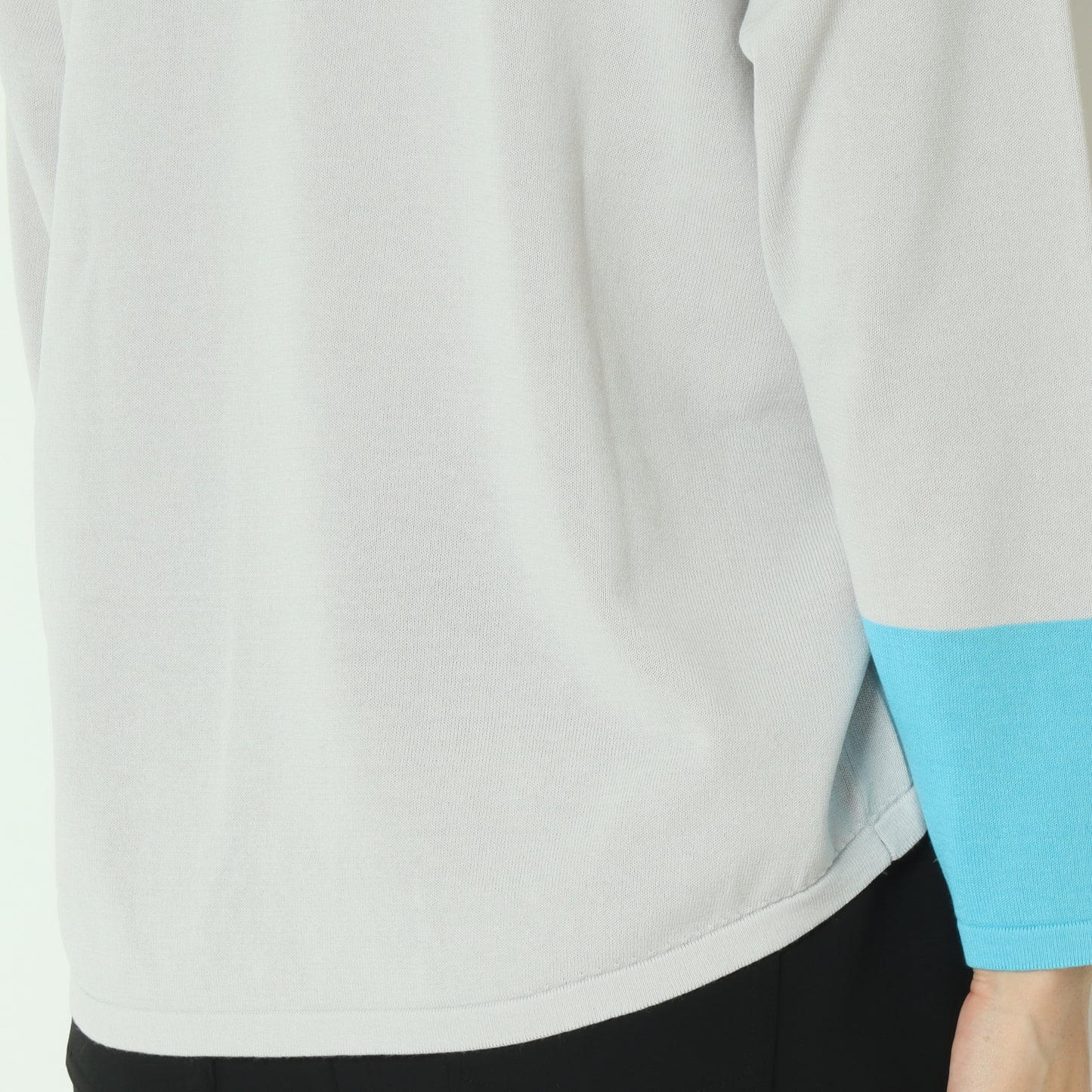 バイカラーロゴニット  611916