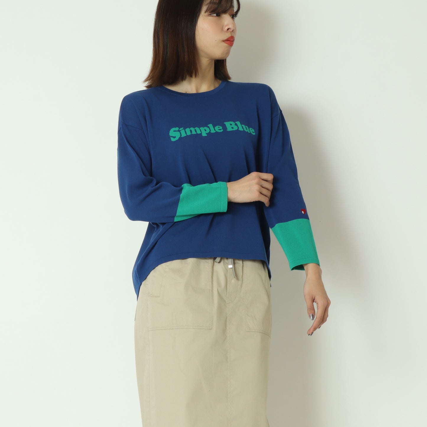 バイカラーロゴニット  611916