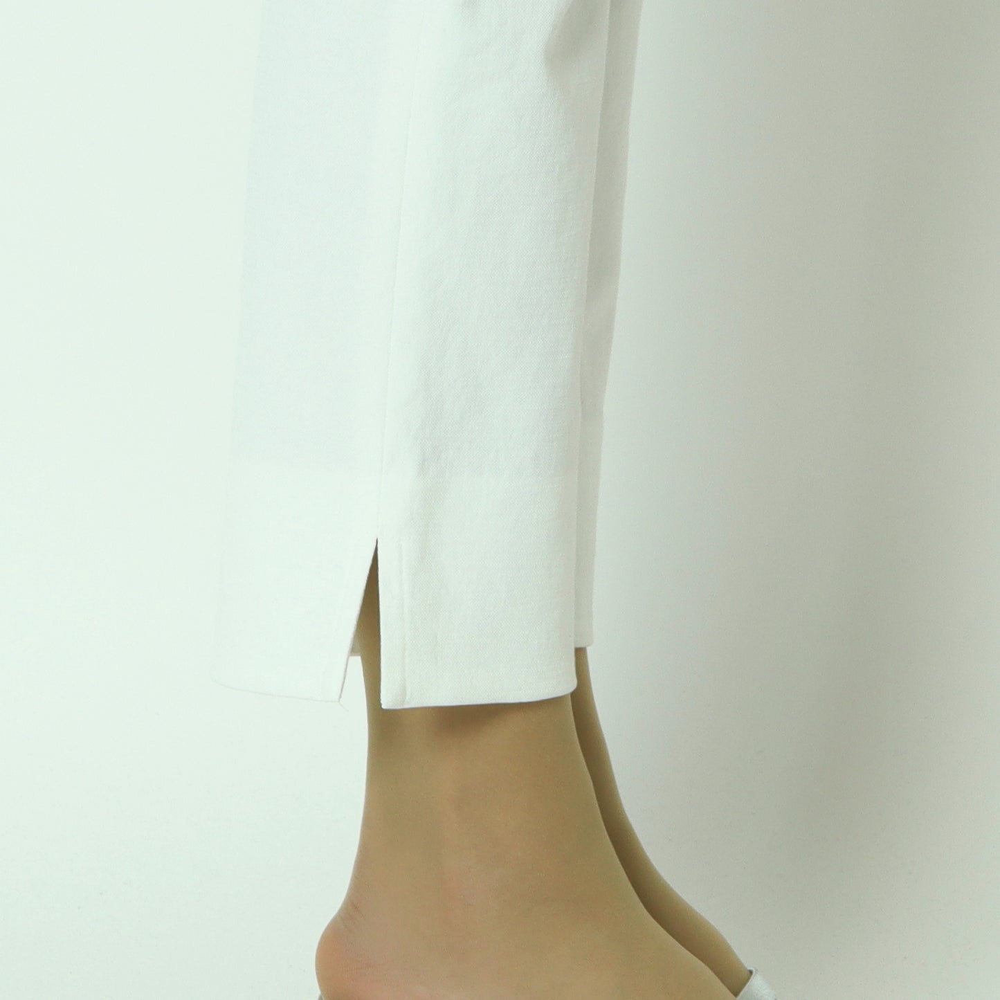 リネンライクテーパードパンツ　611620