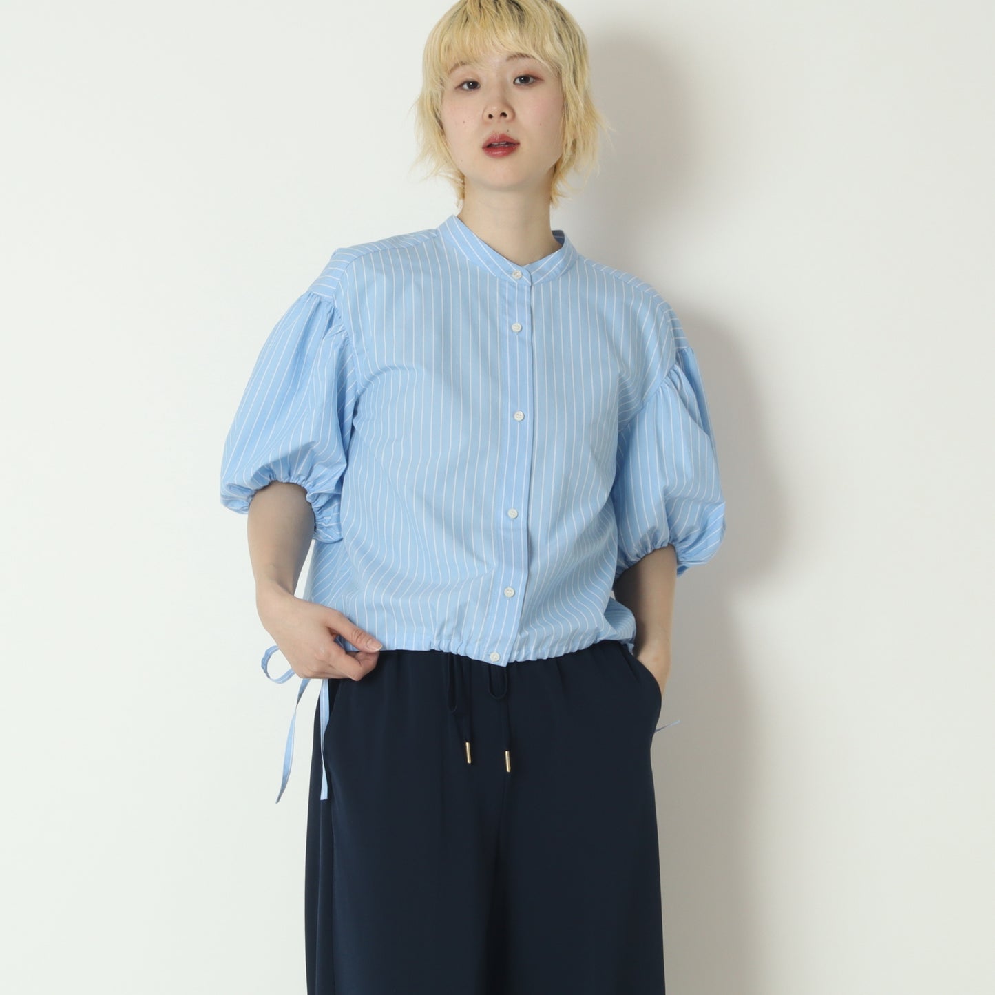 ボリュームスリーブバンドカラーストライプシャツ　622408