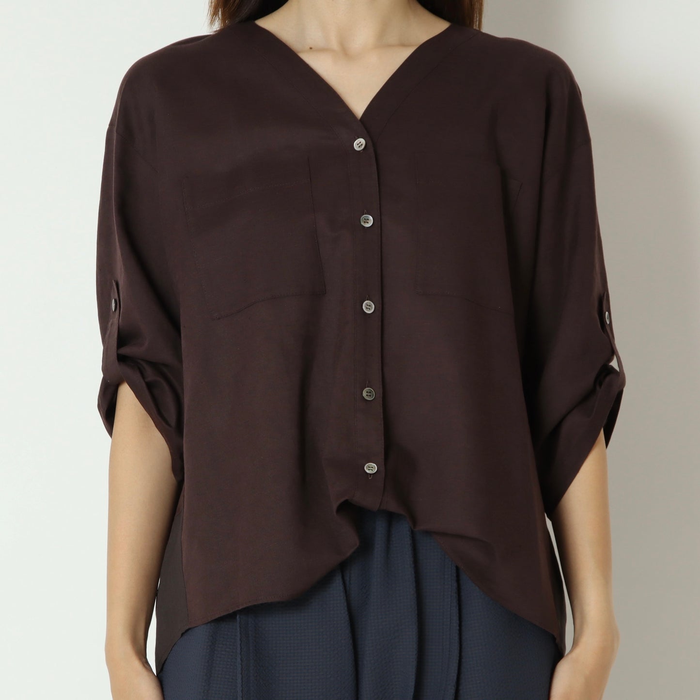 Vネックブラウス 621468