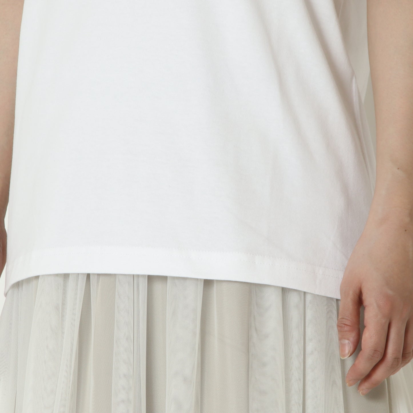 パールモチーフグラフィックTシャツ　EMA2604