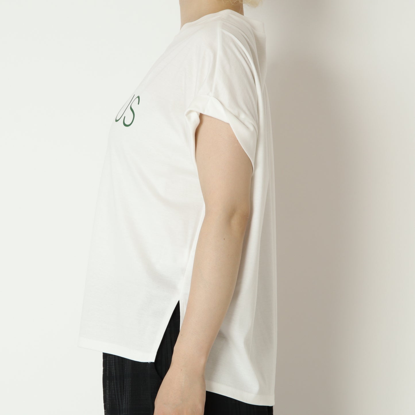 フロントロゴTシャツ　65025568