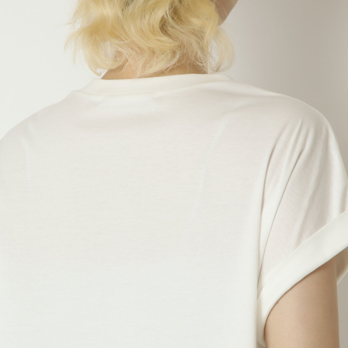 フロントロゴTシャツ　65025568