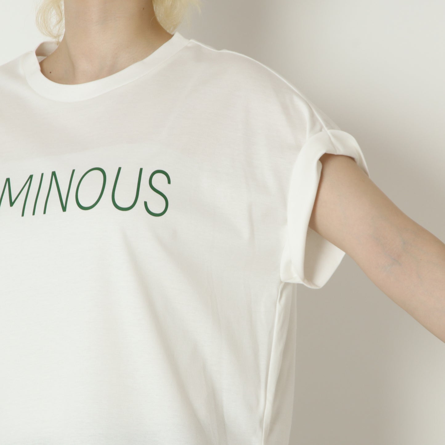 フロントロゴTシャツ　65025568