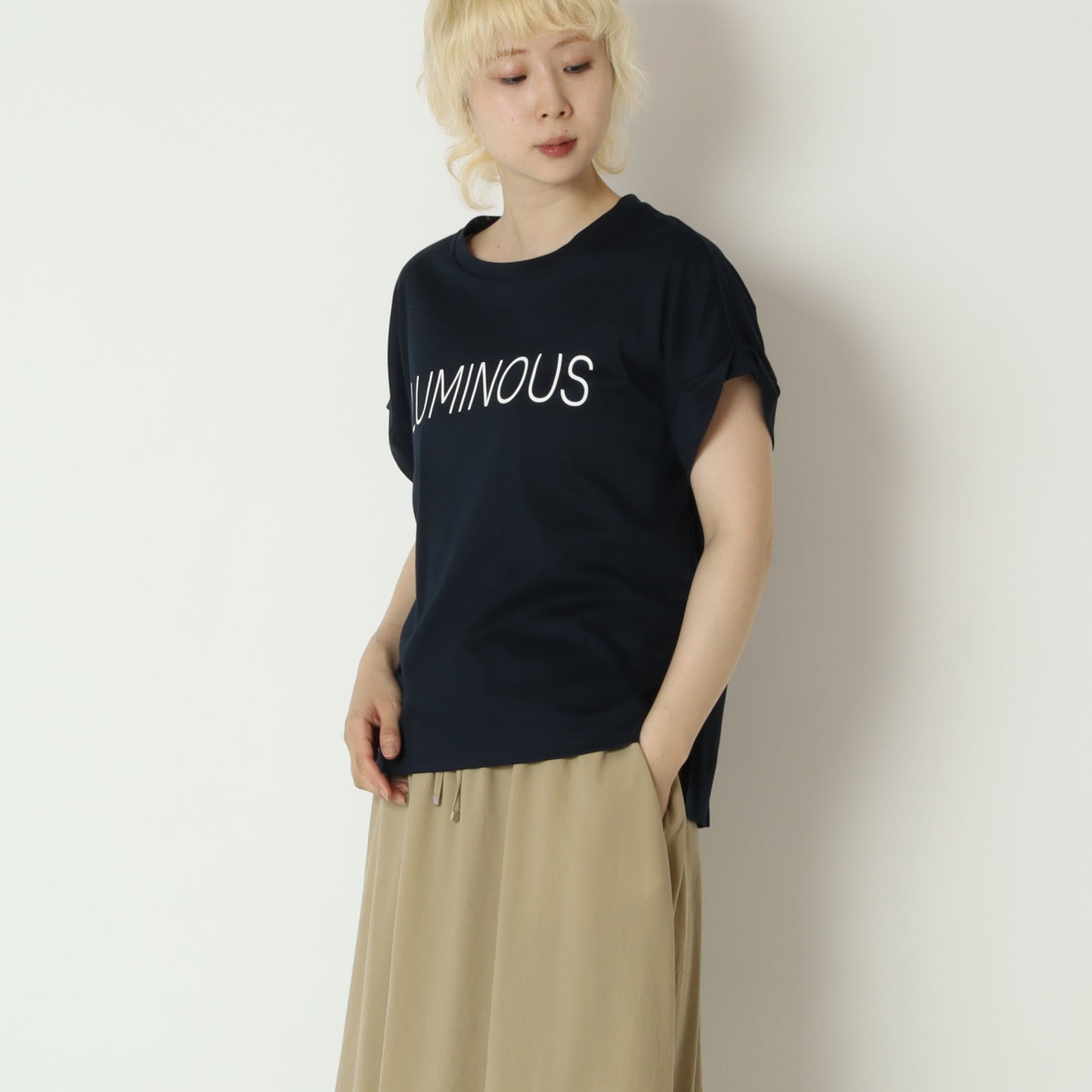 フロントロゴTシャツ　65025568