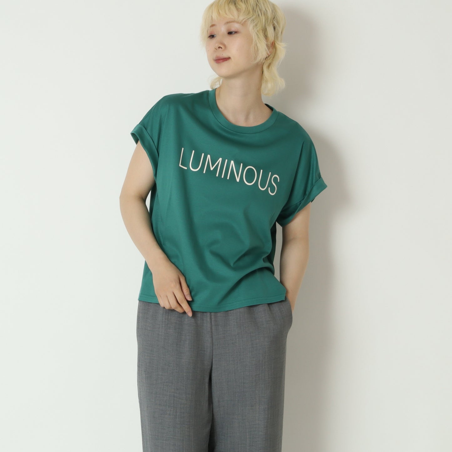 フロントロゴTシャツ　65025568