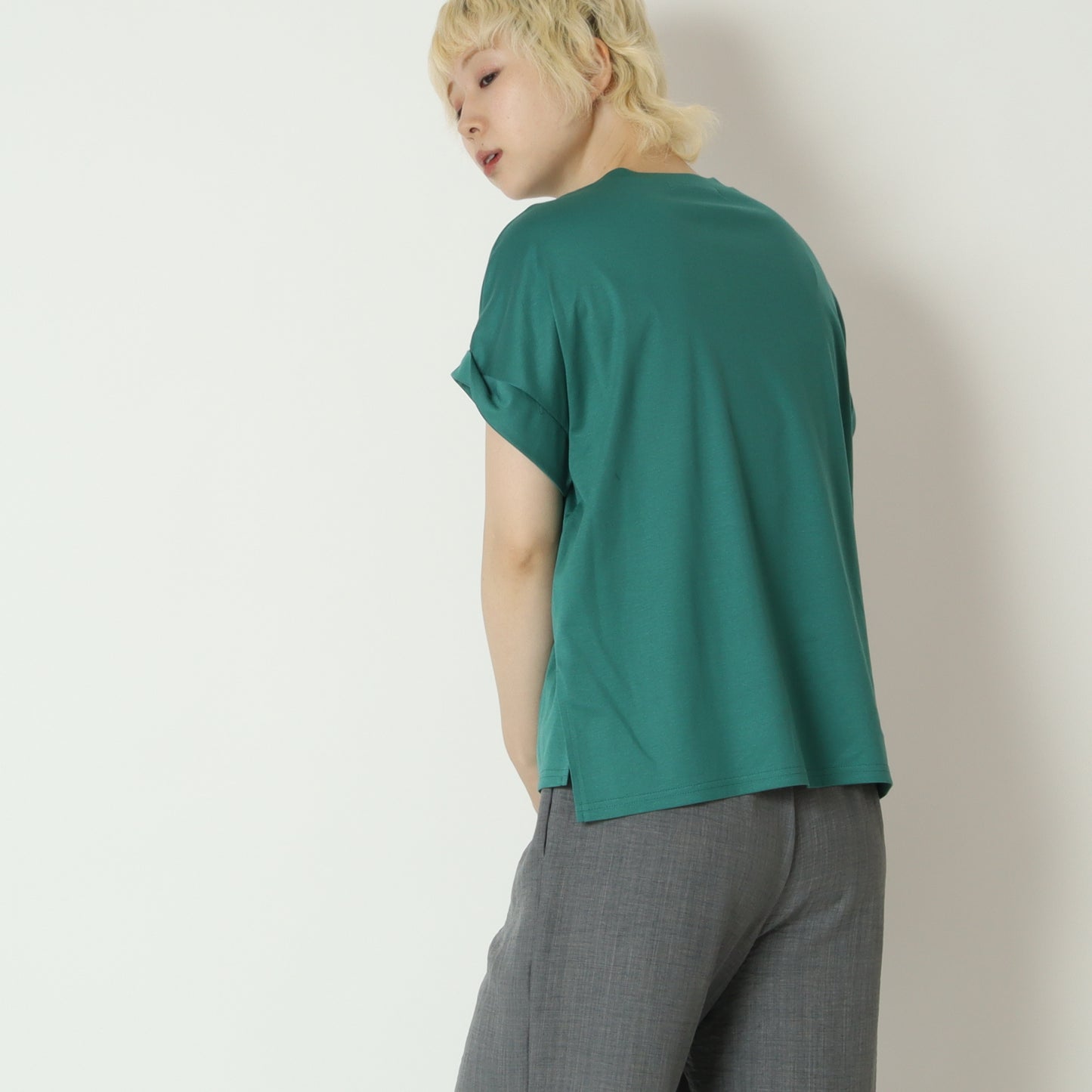 フロントロゴTシャツ　65025568