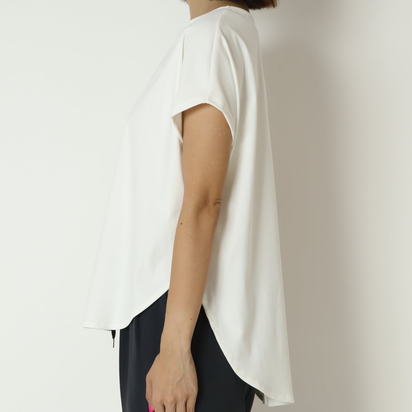 GRACE COOLバックスリットTシャツ　65025508