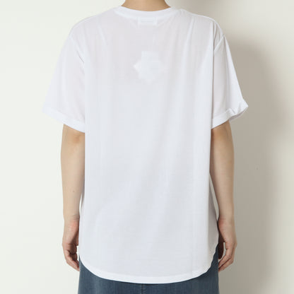 ロゴプリントラウンドヘムTシャツ　830308