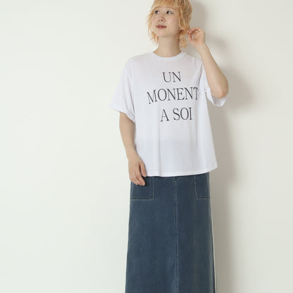 ロゴプリントラウンドヘムTシャツ　830308