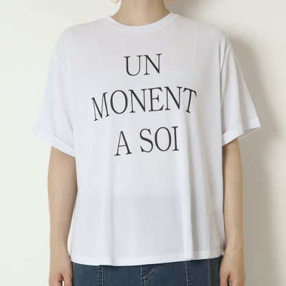 ロゴプリントラウンドヘムTシャツ　830308