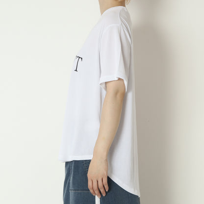 ロゴプリントラウンドヘムTシャツ　830308