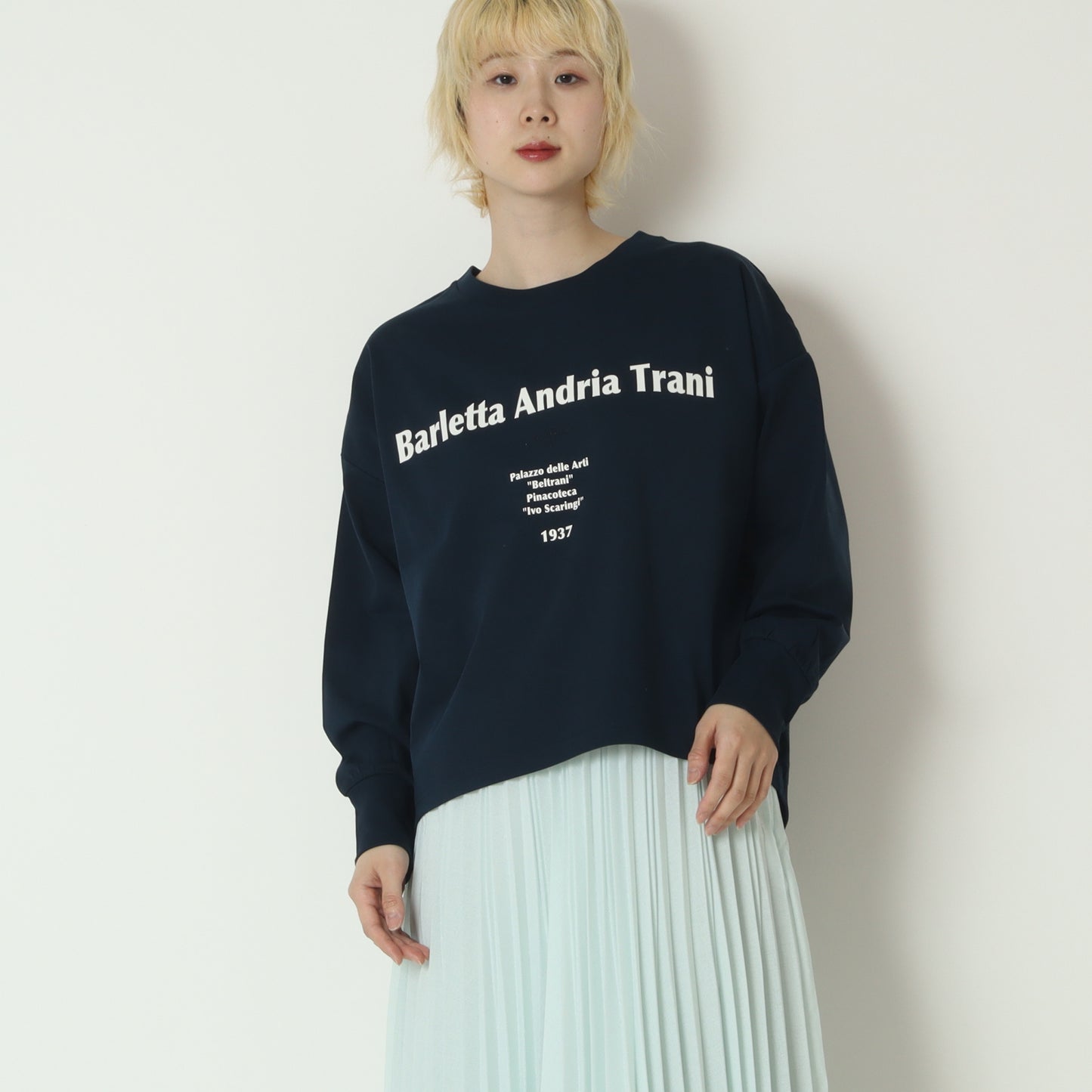 ロゴプリントスウェットプルオーバー　603975