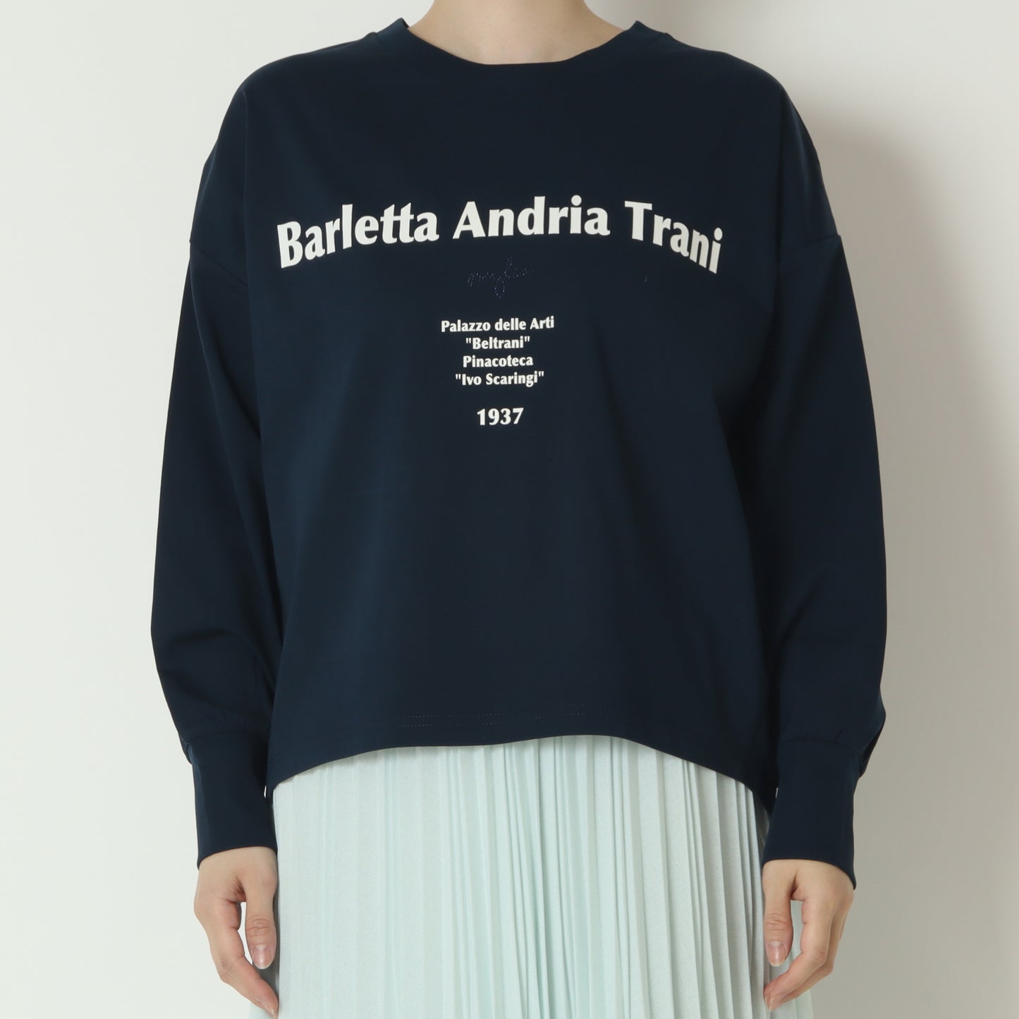 ロゴプリントスウェットプルオーバー　603975