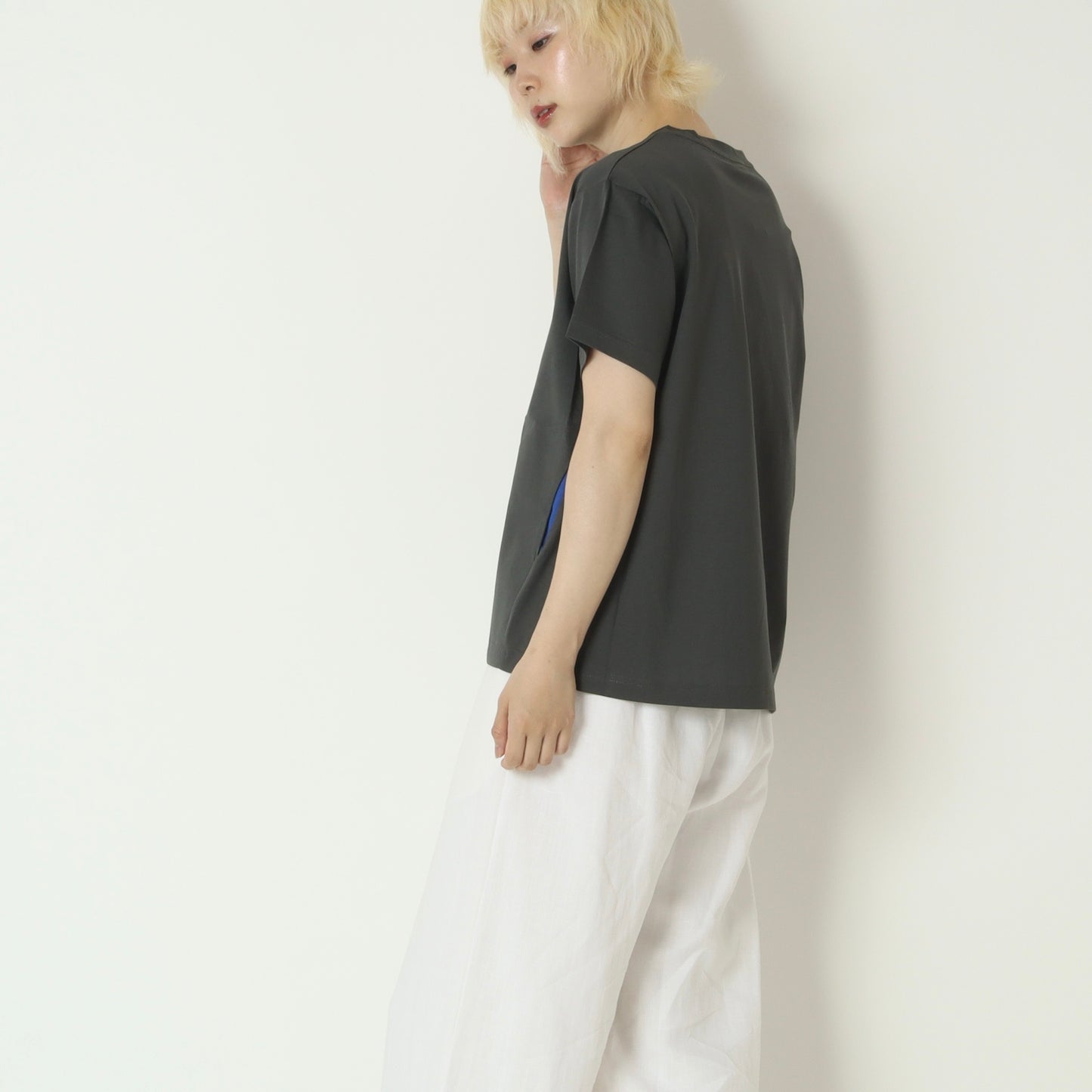 脇ポケット付きロゴTシャツ　623967