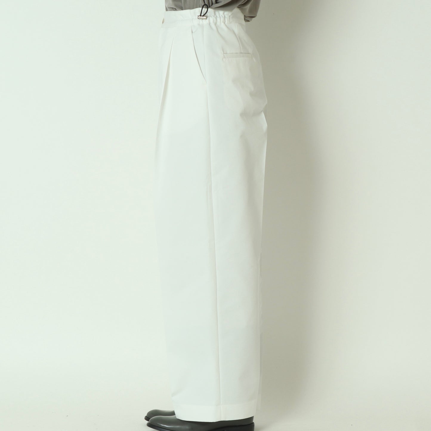 タックワイドストレートパンツ　BO26-419P