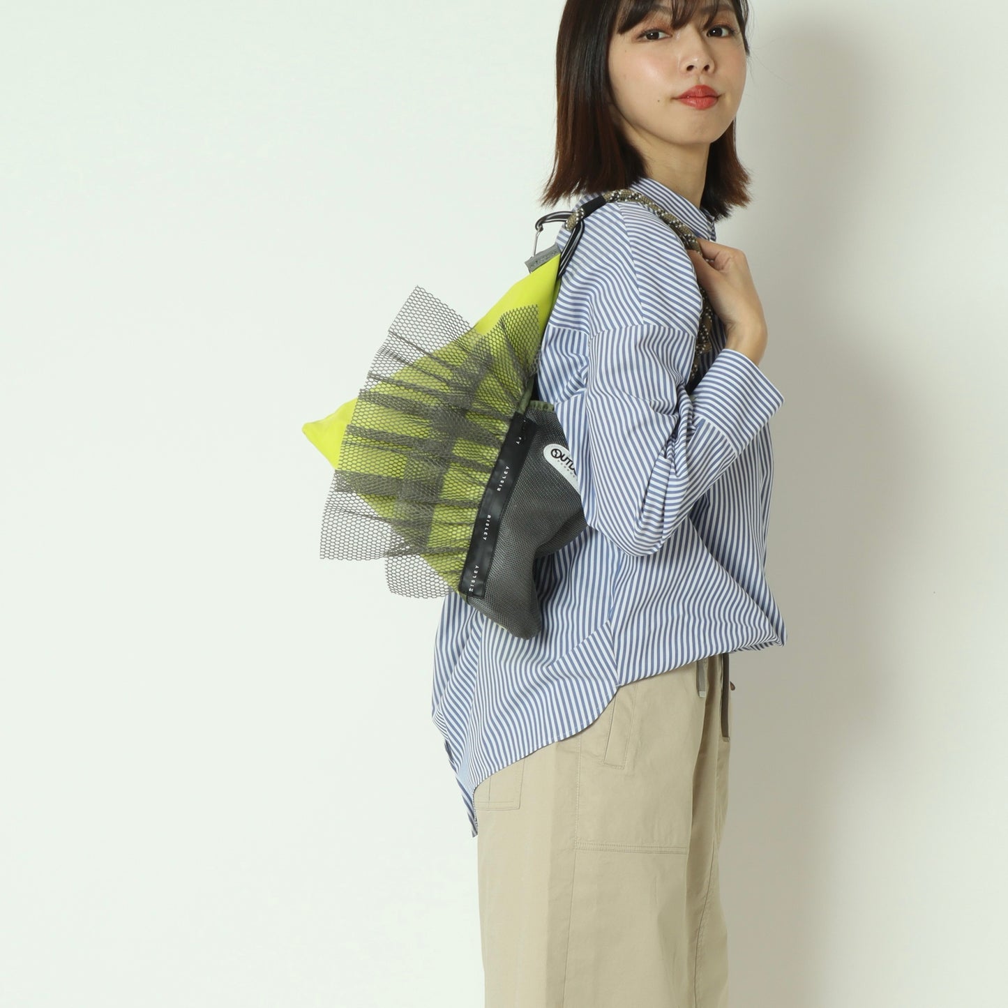 フリルメッシュミニトライアングルバッグ　R2601TMM47