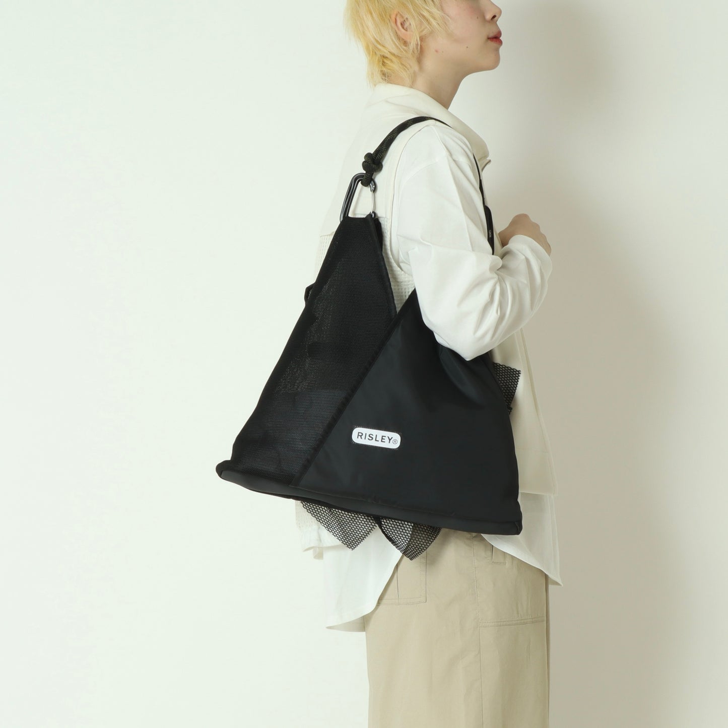 フリルメッシュトライアングルバッグ　R2601TFM46