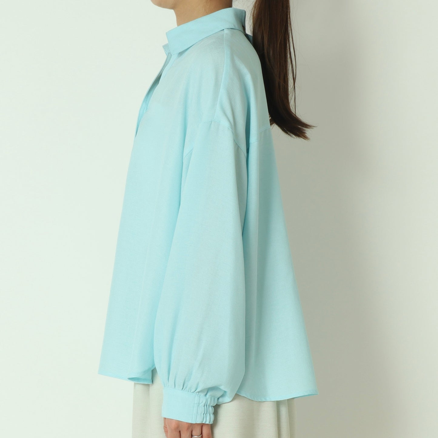 バックグログランテープブラウス   H426113