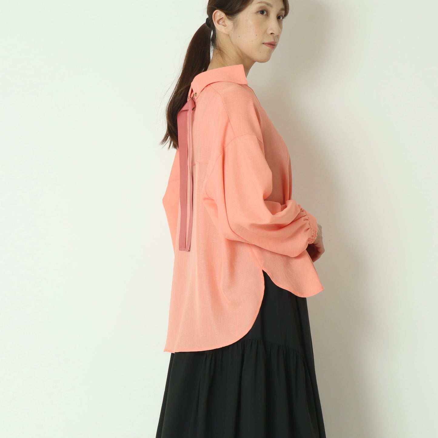 バックグログランテープブラウス   H426113