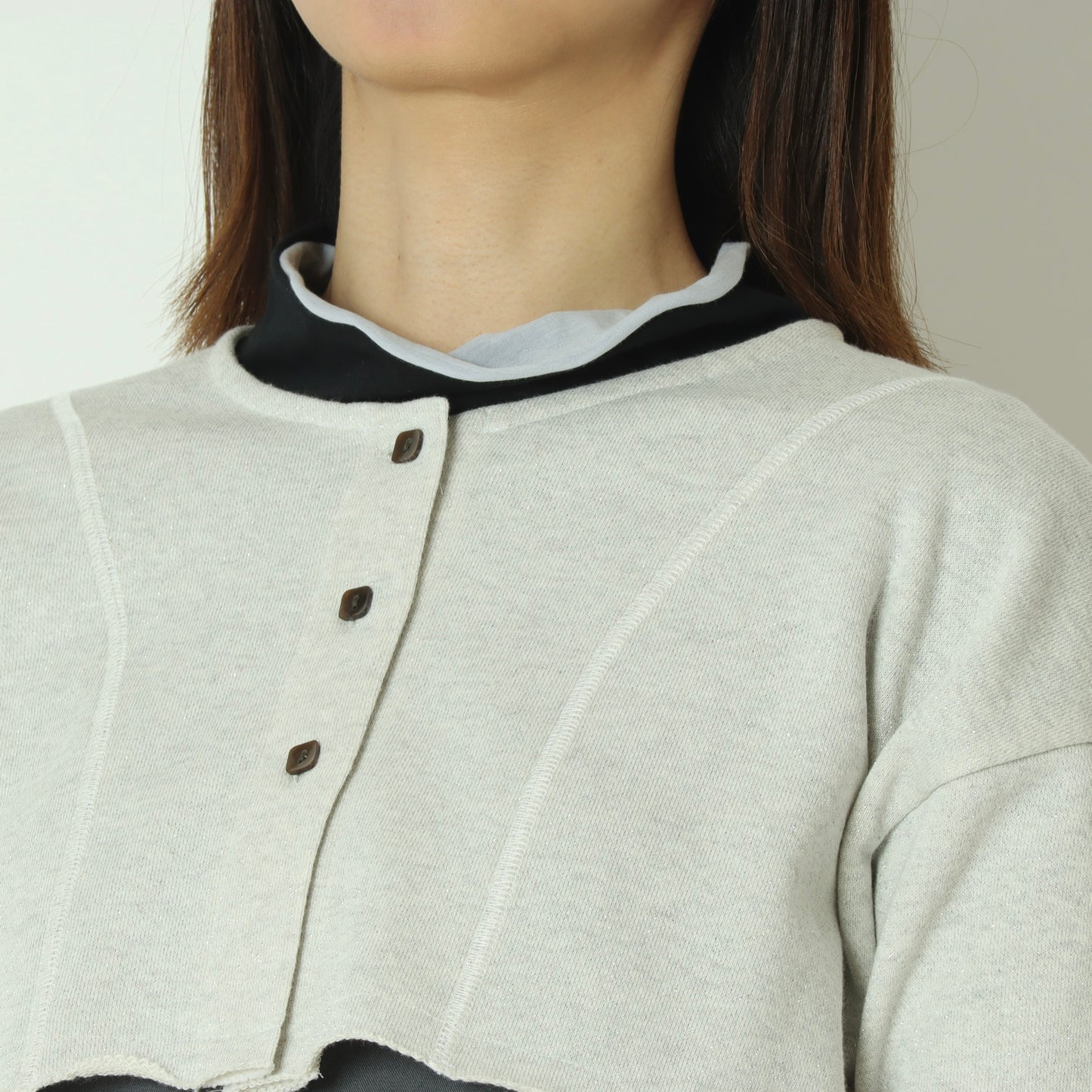 ラメニットクロップド丈カーディガン　261A3111