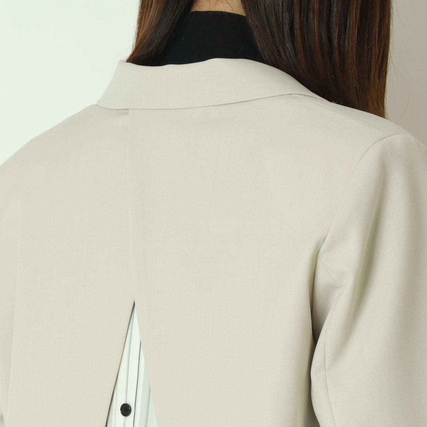 バックデザインテーラードジャケット  261A3100