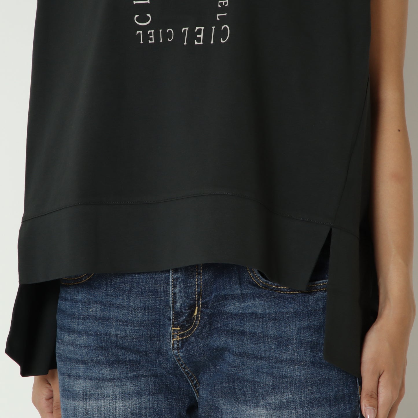 CIELスクエアロゴTシャツ 80269751