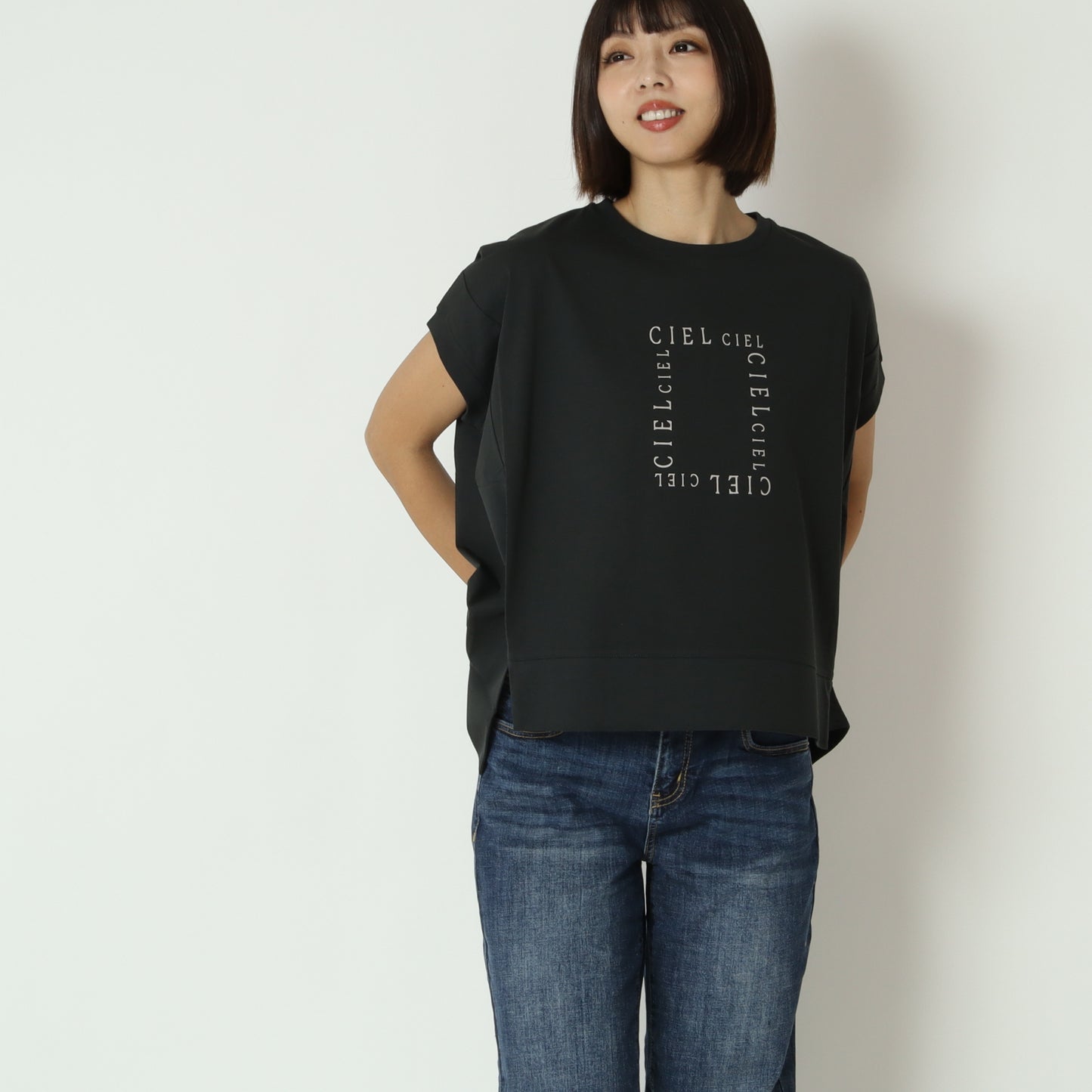 CIELスクエアロゴTシャツ 80269751