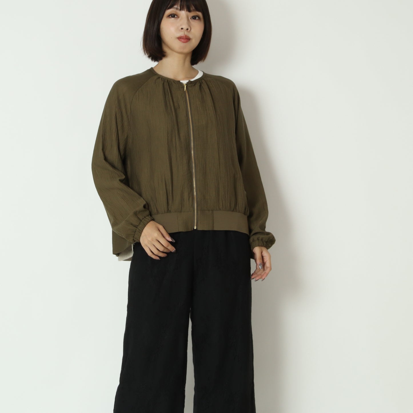 ノーカラーシアーブルゾン　8563309