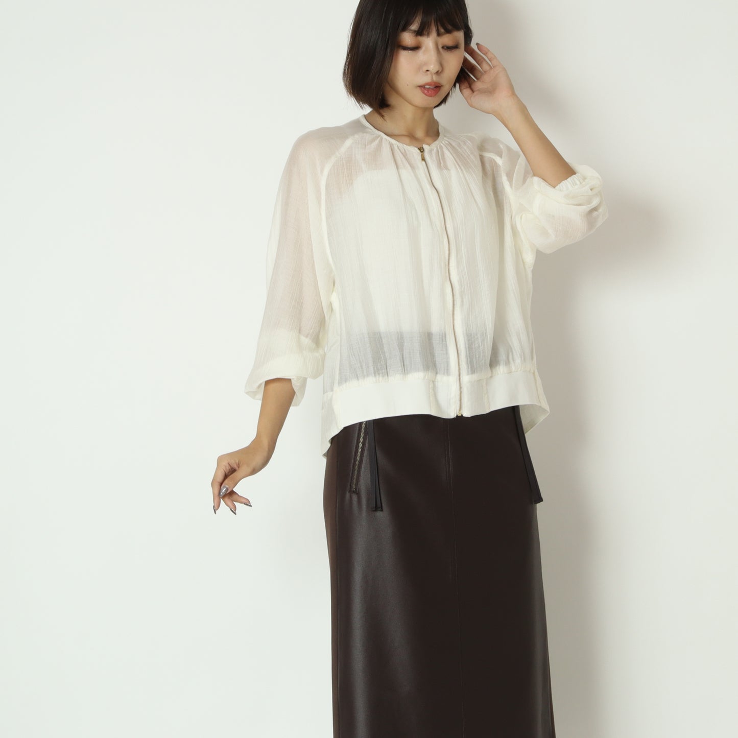 ノーカラーシアーブルゾン　8563309