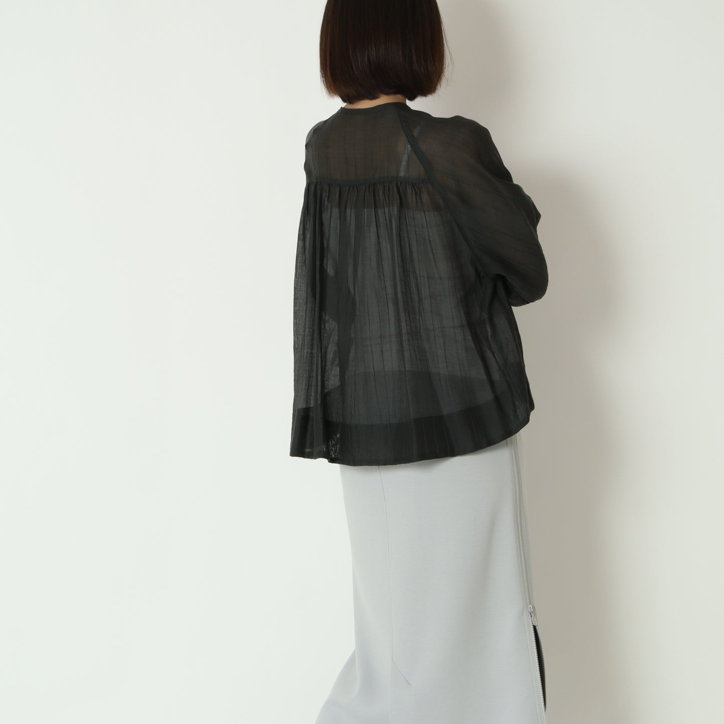 ノーカラーシアーブルゾン　8563309