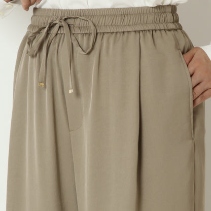 ドロスト付きストレートパンツ　U2437H-26