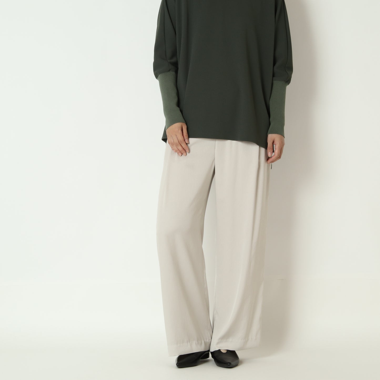 ドロスト付きストレートパンツ　U2437H-26