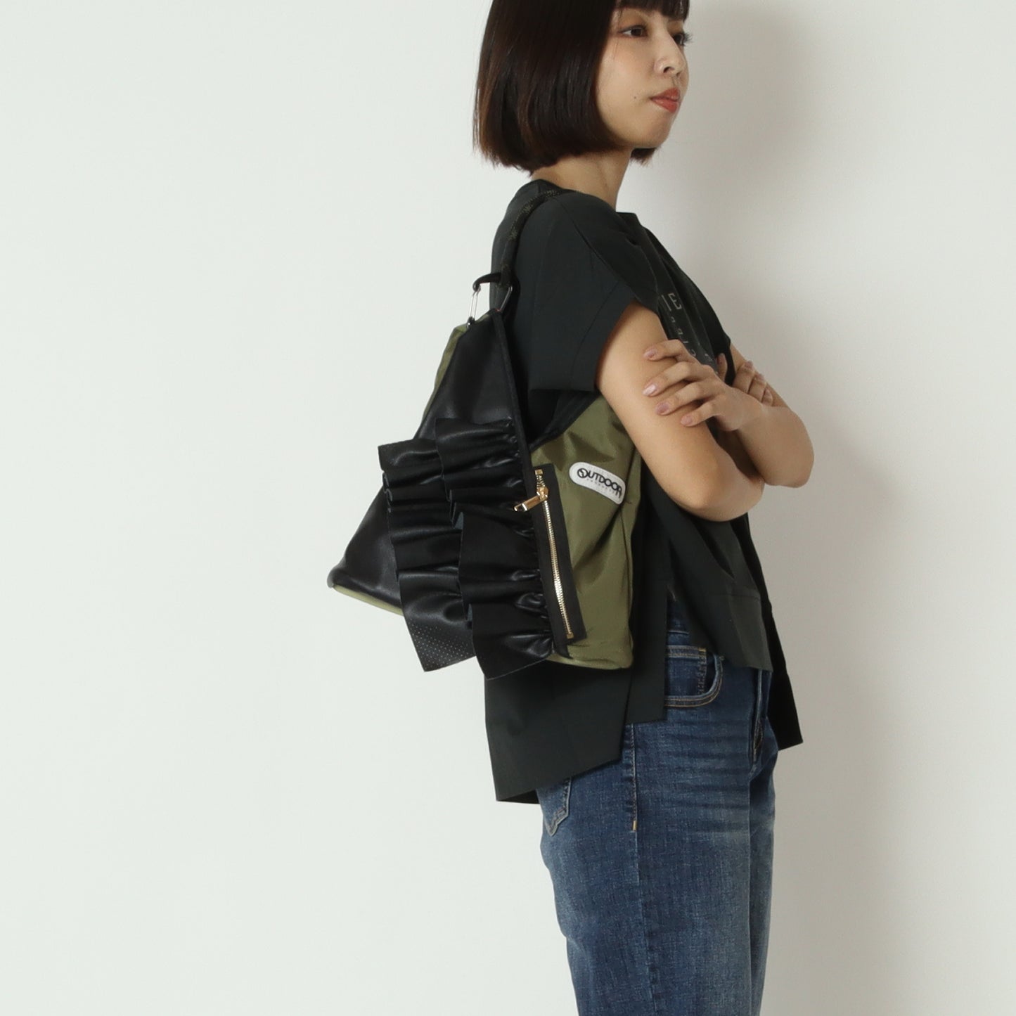 ミニパンチングレザーラッフルバッグ　R2603FPM65