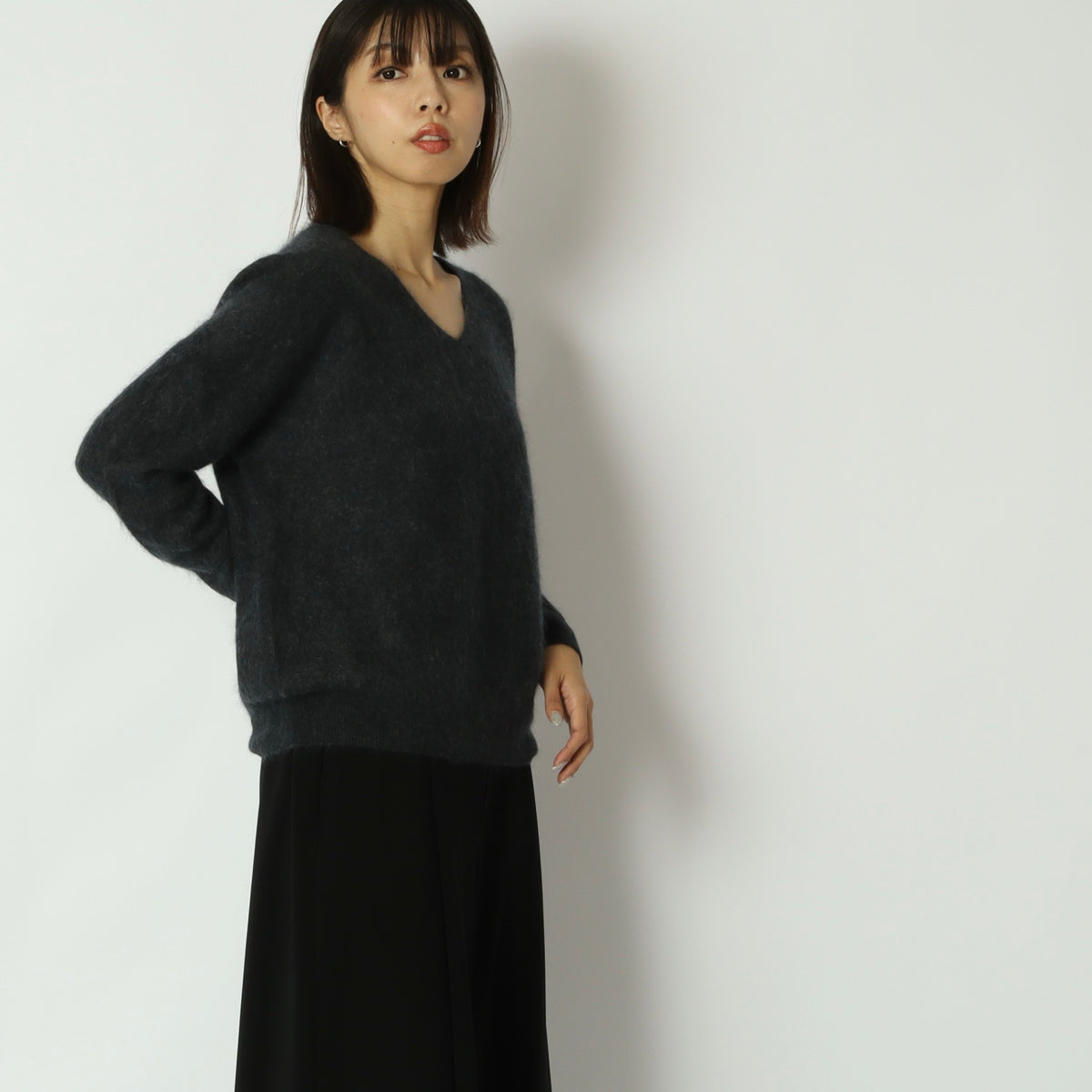 Vネックカシミアブレンドニット　H626317