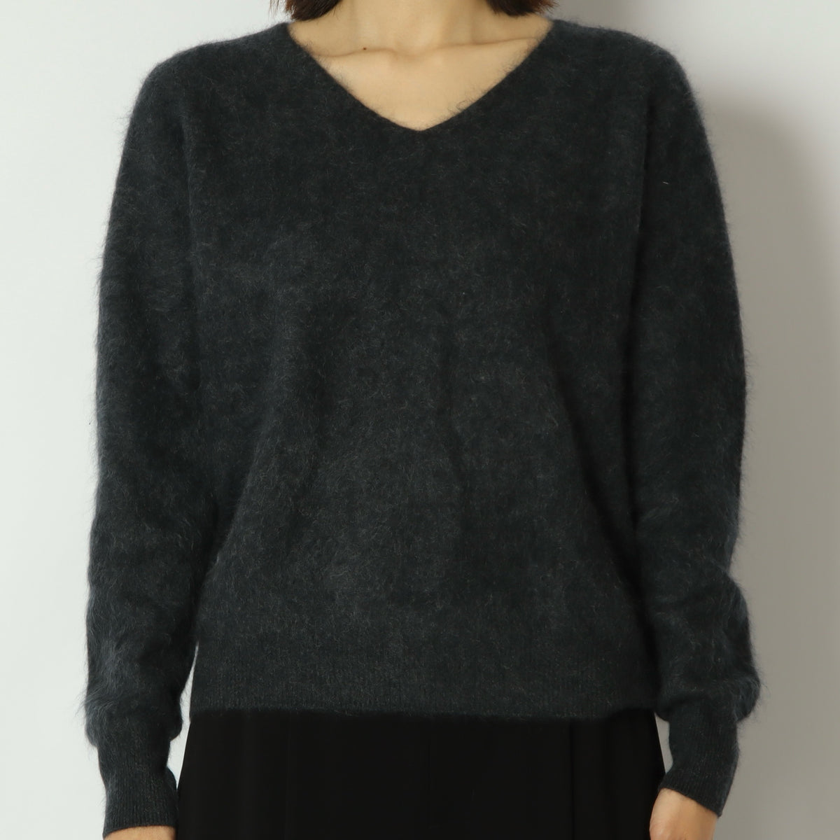 Vネックカシミアブレンドニット　H626317